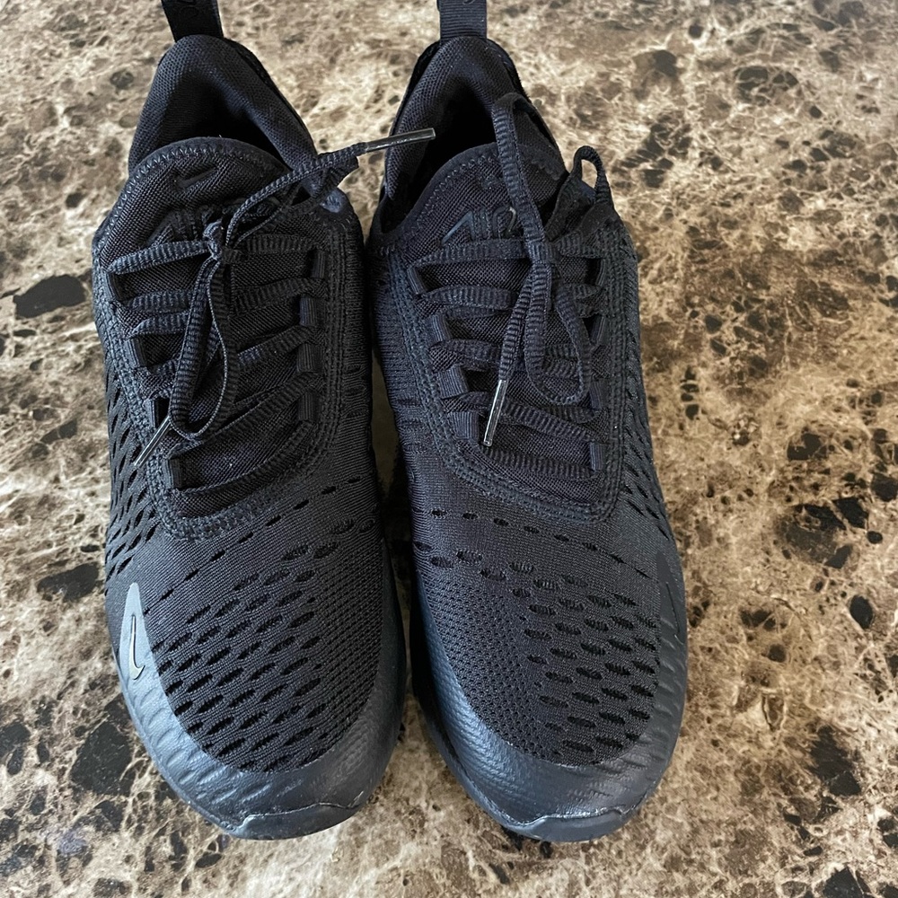 Nike 270